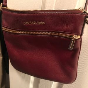 Michael Kors cross body purse cranberry